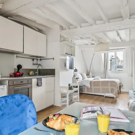 Bnbnook - Chic - Steps From Les Halles & The Louvre *