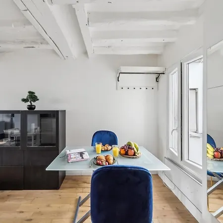 Apartamento Bnbnook - Chic - Steps From Les Halles & The Louvre Paris